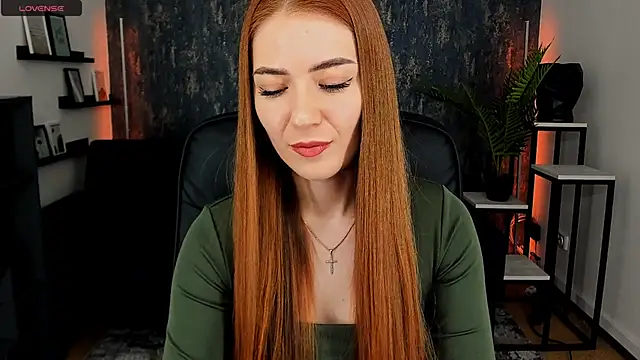 Snapshot of Adelyna_Bird chatting on 20, 1, 2025 Adelyna Bird online show from 20, 1, 2025