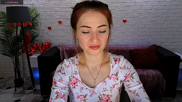 Snapshot of Adelyna_Bird chatting on 9, 2, 2025 Adelyna Bird online show from 9, 2, 2025