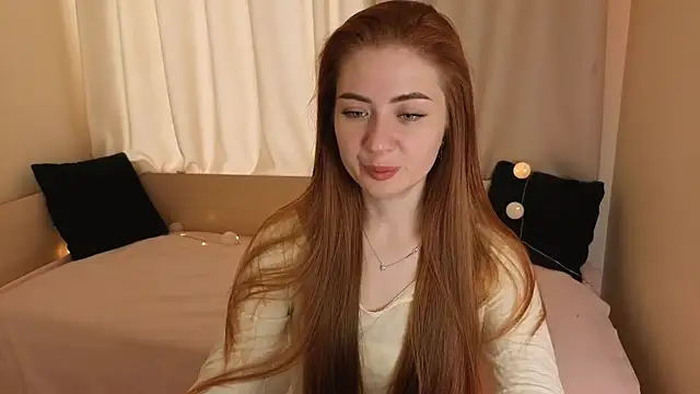 Snapshot of Adelyna_Bird chatting on 21, 12, 2025 Adelyna Bird online show from 21, 12, 2025