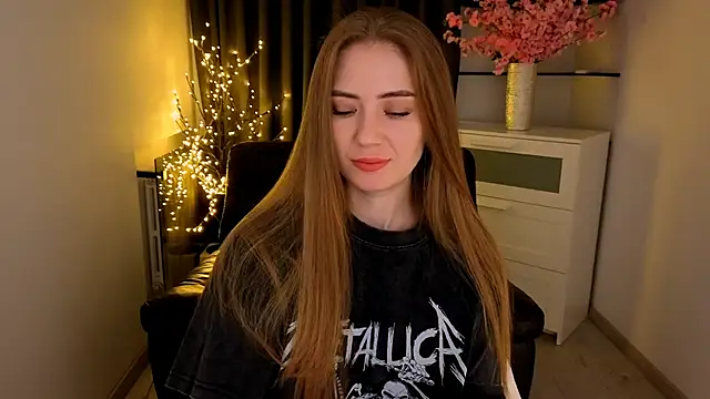 Snapshot of Adelyna_Bird chatting on 13, 2, 2026 Adelyna Bird online show from 13, 2, 2026