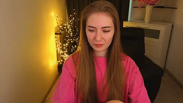 Snapshot of Adelyna_Bird chatting on 2, 3, 2026 Adelyna Bird online show from 2, 3, 2026