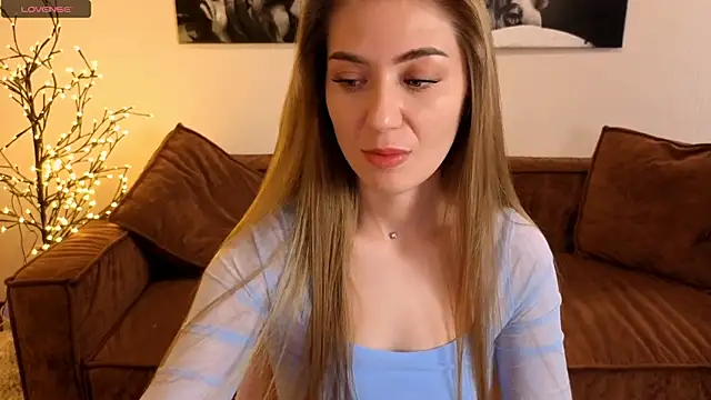 Adelyna Bird online show from 26, 7, 2026