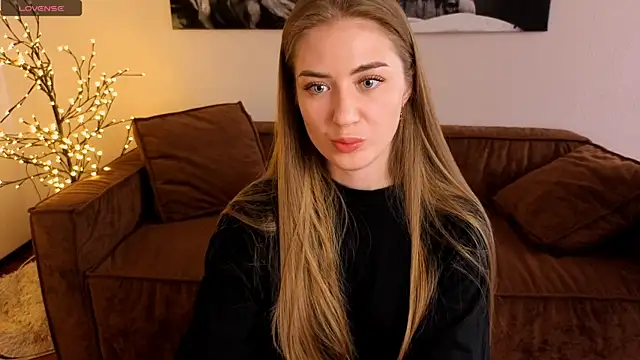 Adelyna Bird online show from 3, 8, 2026
