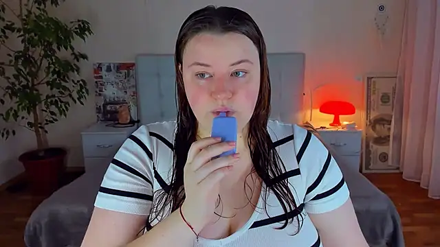 Snapshot of PolinaSalvatore chatting on 23, 7, 2026 PolinaSalvatore online show from 23, 7, 2026