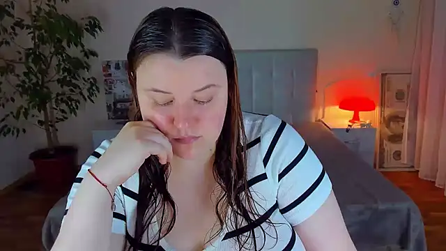 Snapshot of PolinaSalvatore chatting on 27, 7, 2026 PolinaSalvatore online show from 27, 7, 2026