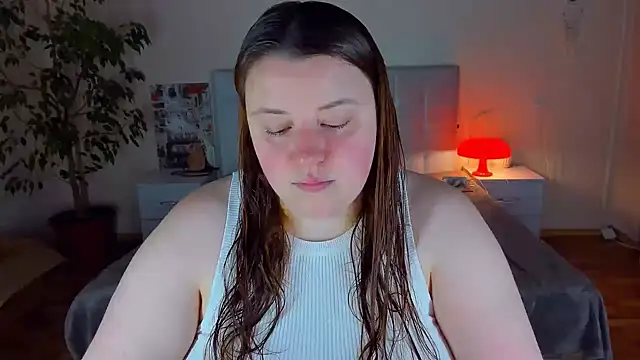 Snapshot of PolinaSalvatore chatting on 6, 8, 2026 PolinaSalvatore online show from 6, 8, 2026