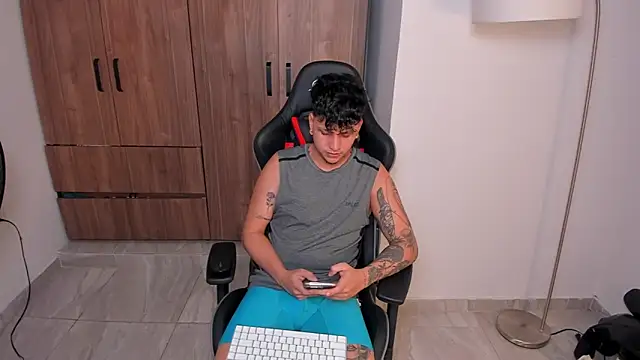 Snapshot of Jake_simons chatting on 28, 11, 2025 Jake simons online show from 28, 11, 2025