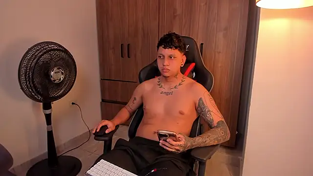 Snapshot of Jake_simons chatting on 5, 3, 2026 Jake simons online show from 5, 3, 2026