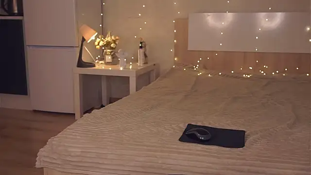 missbeatriss online show from 14, 12, 2024