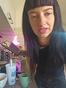 U prolazu online show from 28, 4, 2026