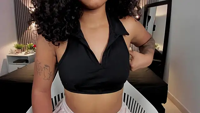 Snapshot of Zafiiraa chatting on 25, 6, 2026 Zafiiraa online show from 25, 6, 2026