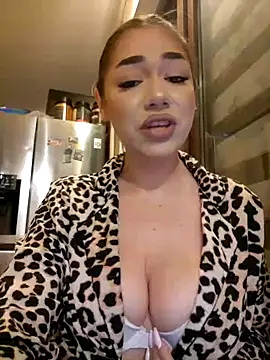 Snapshot of Ella_sweety chatting on 18, 1, 2025 Ella sweety online show from 18, 1, 2025