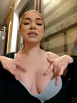 Snapshot of Ella_sweety chatting on 9, 2, 2025 Ella sweety online show from 9, 2, 2025