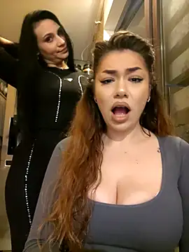 Snapshot of Ella_sweety chatting on 5, 3, 2025 Ella sweety online show from 5, 3, 2025