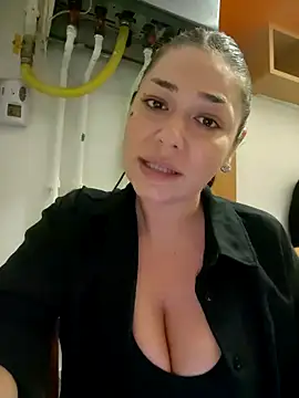 Snapshot of Ella_sweety chatting on 13, 9, 2025 Ella sweety online show from 13, 9, 2025