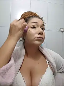 Snapshot of Ella_sweety chatting on 5, 10, 2025 Ella sweety online show from 5, 10, 2025