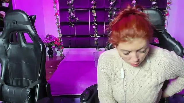 Hornyy Mom online show from 31, 12, 2024