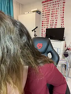 DienkaGreen online show from 5, 3, 2026