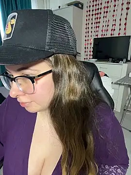 DienkaGreen online show from 21, 3, 2026