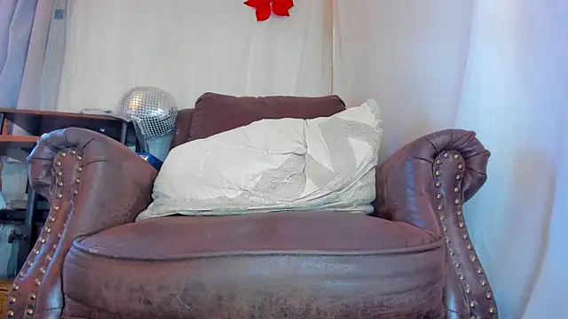 danidollxxx online show from 22, 7, 2026