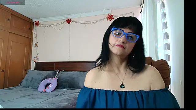 ISABEEL SOFIA01 online show from 22, 4, 2026