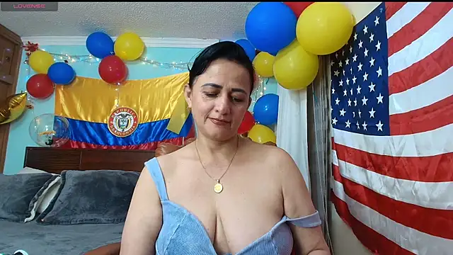 ISABEEL SOFIA01 online show from 11, 7, 2026