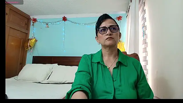 ISABEEL SOFIA01 online show from 18, 7, 2026