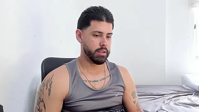 Snapshot of Justyn_Torres chatting on 30, 10, 2025 Justyn Torres online show from 30, 10, 2025