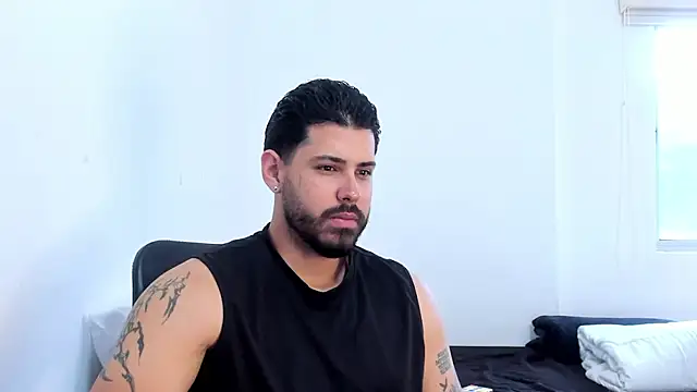 Snapshot of Justyn_Torres chatting on 25, 11, 2025 Justyn Torres online show from 25, 11, 2025