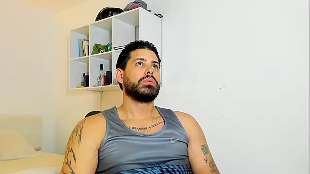 Snapshot of Justyn_Torres chatting on 12, 2, 2026 Justyn Torres online show from 12, 2, 2026