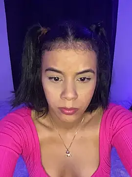 KLOE MARTINS online show from 2, 2, 2026