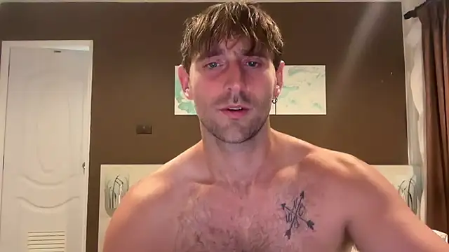 Snapshot of lukegunn chatting on 8, 5, 2026 lukegunn online show from 8, 5, 2026