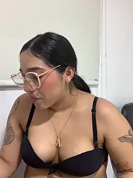 Snapshot of Amandanauty chatting on 17, 12, 2024 Amandanauty online show from 17, 12, 2024