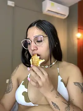 Snapshot of Amandanauty chatting on 21, 12, 2024 Amandanauty online show from 21, 12, 2024