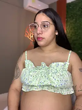 Snapshot of Amandanauty chatting on 2, 1, 2025 Amandanauty online show from 2, 1, 2025