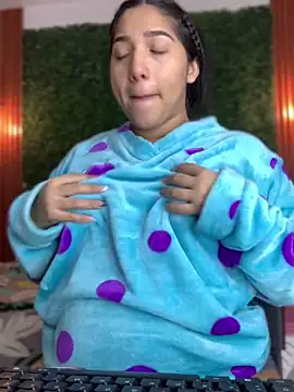 Snapshot of Amandanauty chatting on 4, 1, 2025 Amandanauty online show from 4, 1, 2025