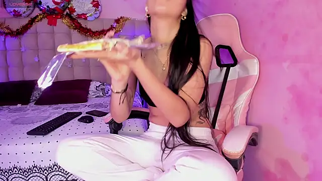 Snapshot of IvySanders1 chatting on 26, 12, 2024 IvySanders1 online show from 26, 12, 2024