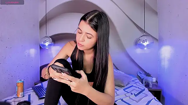 Snapshot of IvySanders1 chatting on 14, 1, 2025 IvySanders1 online show from 14, 1, 2025