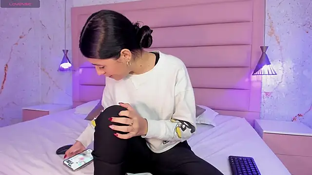 Snapshot of IvySanders1 chatting on 13, 3, 2025 IvySanders1 online show from 13, 3, 2025