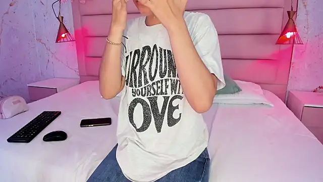 Snapshot of IvySanders1 chatting on 12, 10, 2025 IvySanders1 online show from 12, 10, 2025