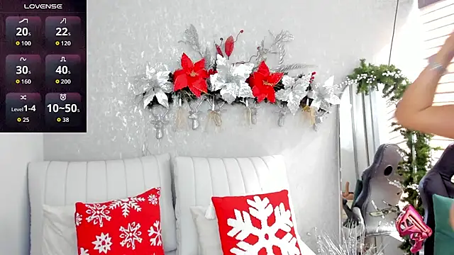 Snapshot of EmmaFerrary chatting on 13, 12, 2025 EmmaFerrary online show from 13, 12, 2025