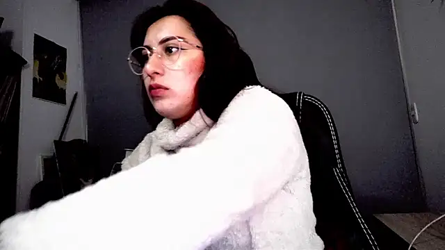 Snapshot of Scarlett_Sen chatting on 10, 11, 2025 Scarlett Sen online show from 10, 11, 2025