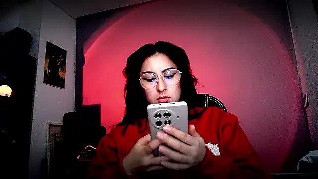 Snapshot of Scarlett_Sen chatting on 3, 12, 2025 Scarlett Sen online show from 3, 12, 2025