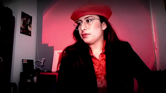 Snapshot of Scarlett_Sen chatting on 17, 12, 2025 Scarlett Sen online show from 17, 12, 2025