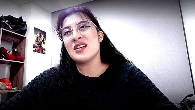 Snapshot of Scarlett_Sen chatting on 4, 3, 2026 Scarlett Sen online show from 4, 3, 2026