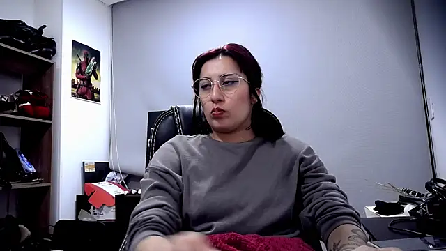 Scarlett Sen online show from 28, 4, 2026