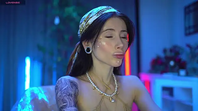 Your Nicolett online show from 13, 2, 2025