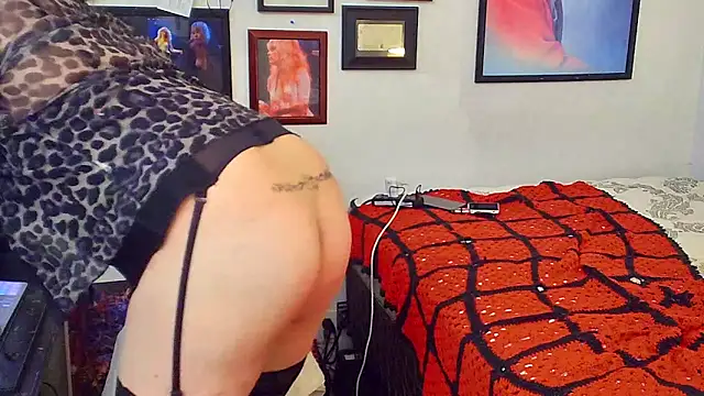 Snapshot of DoMeDoggyDiana chatting on 18, 10, 2025 DoMeDoggyDiana online show from 18, 10, 2025