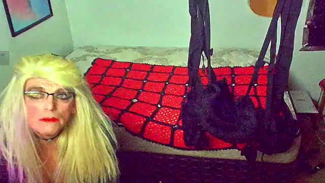 Snapshot of DoMeDoggyDiana chatting on 1, 11, 2025 DoMeDoggyDiana online show from 1, 11, 2025