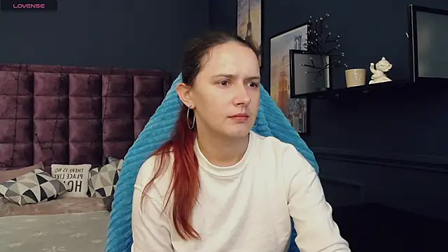 iris nikhols online show from 6, 7, 2026